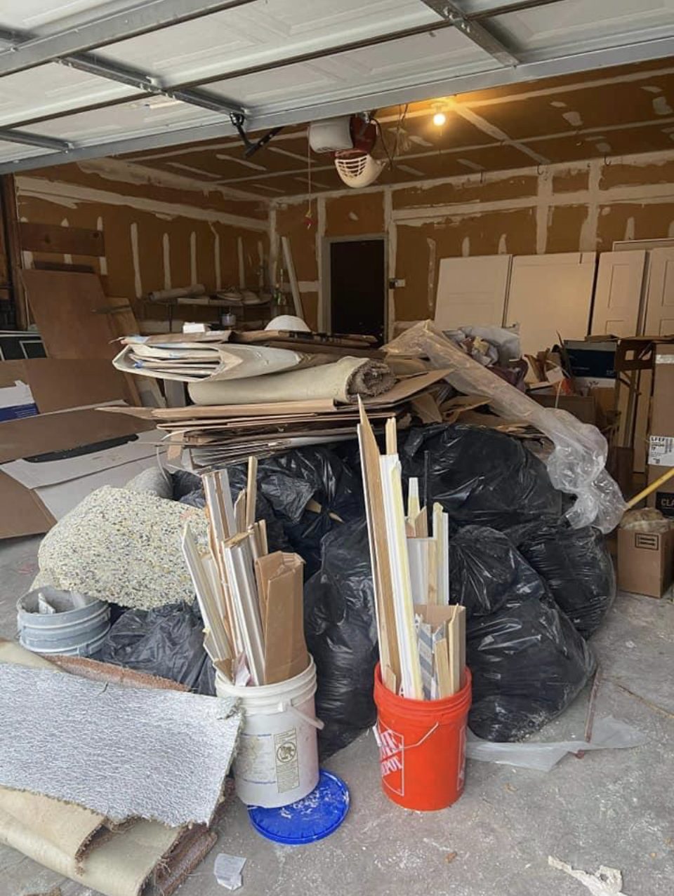 Garage cleanout and debris removal Minneapolis MN