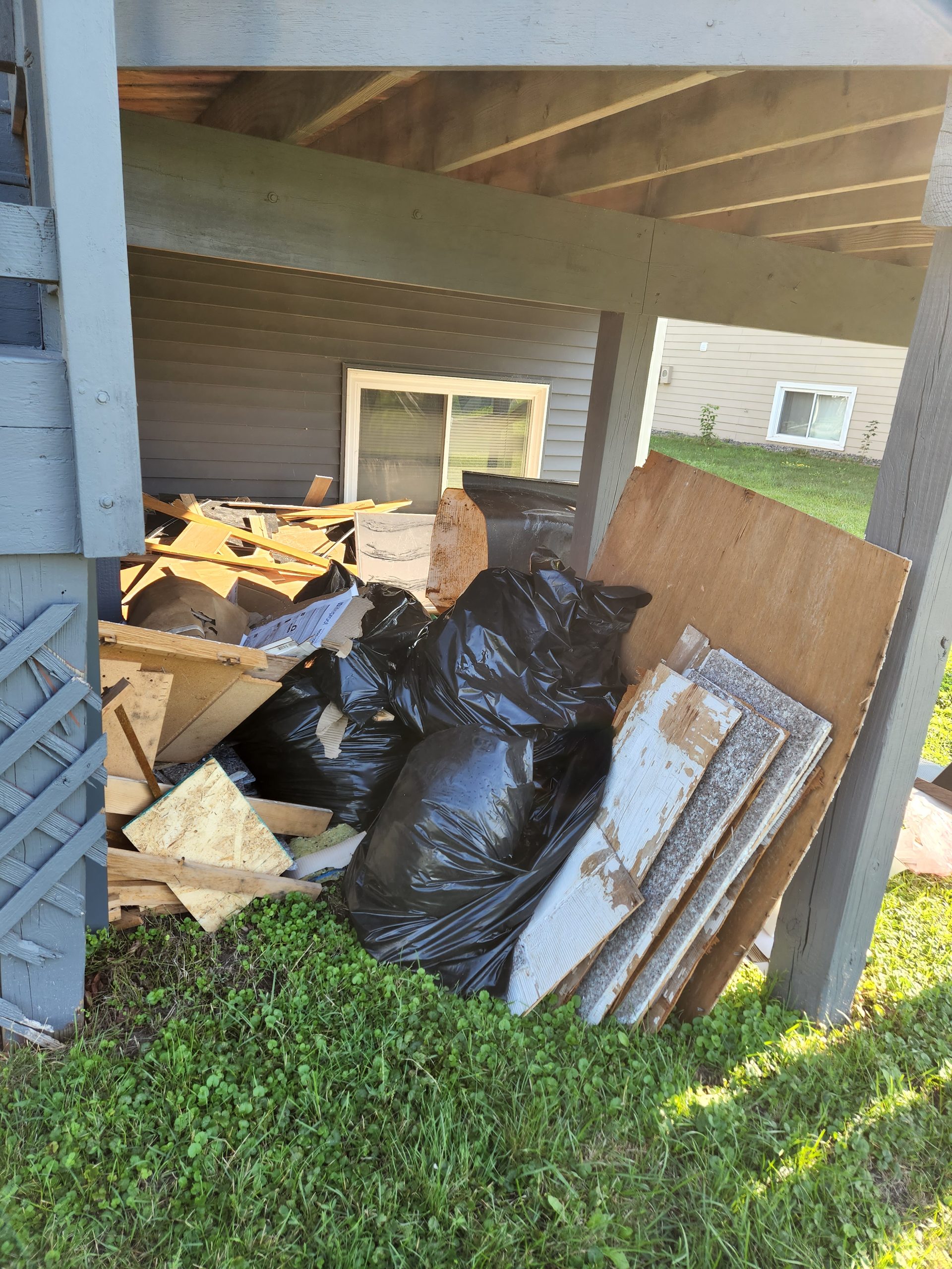 Junk and debris removal exterior Minneapolis MN